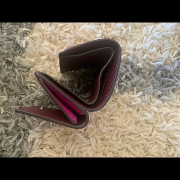 Kate Spade 2 piece Baja Rose Satchel/crossbody and wallet with silver chain - Picture 7 of 10